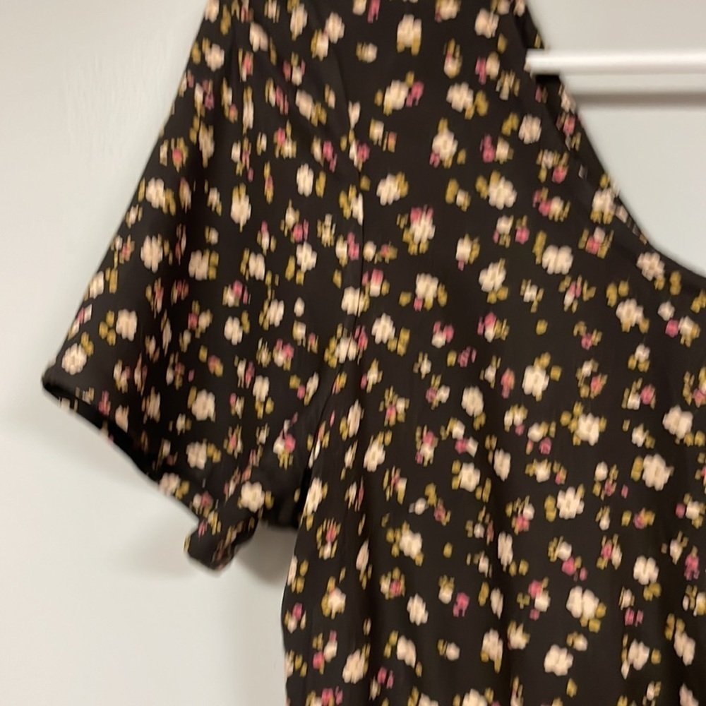 Billabong Brown Tiny Floral Print Dress, M,  Cutout back, elastic waist, Rayon - Picture 7 of 9